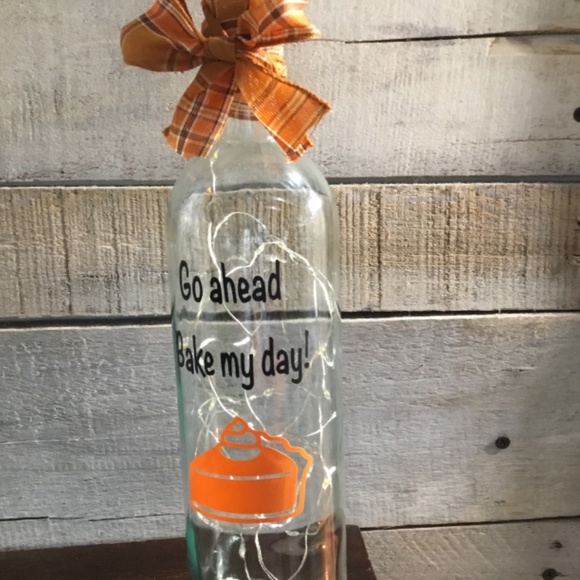 Handmade- Fall decor ‘Bake my day’ lighted wine bottle - Picture 3 of 5